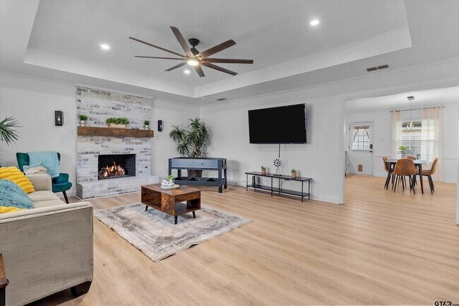 Building Photo - 10801 Harvestwood Drive