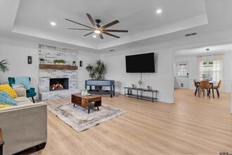 Building Photo - 10801 Harvest Wood Dr