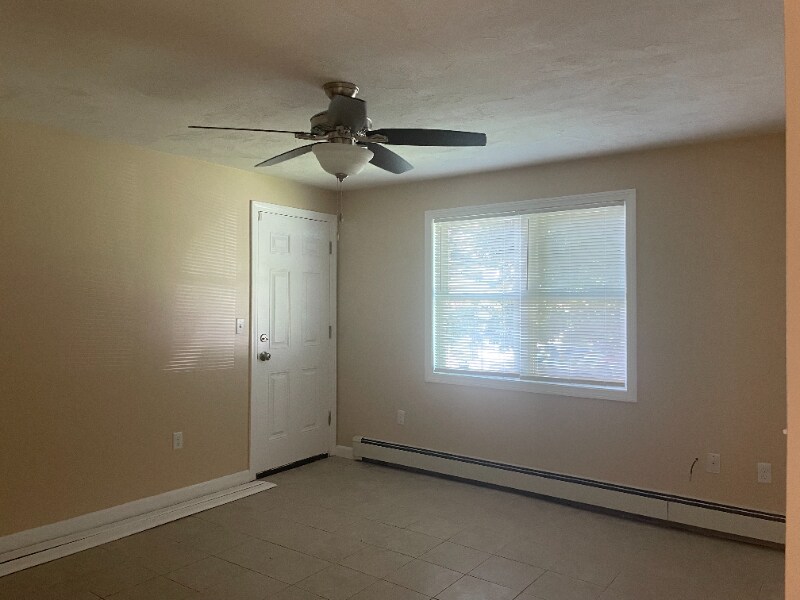 Building Photo - 120 Gesler St