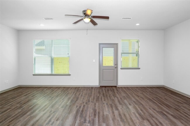 Building Photo - 2702 Appian Wy