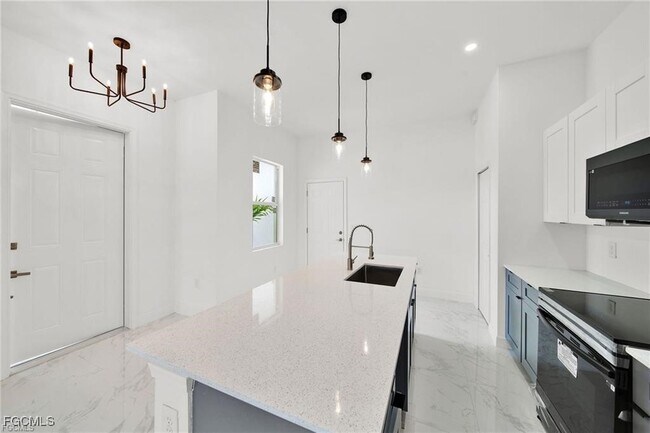 Building Photo - 4768 Nelson Dr