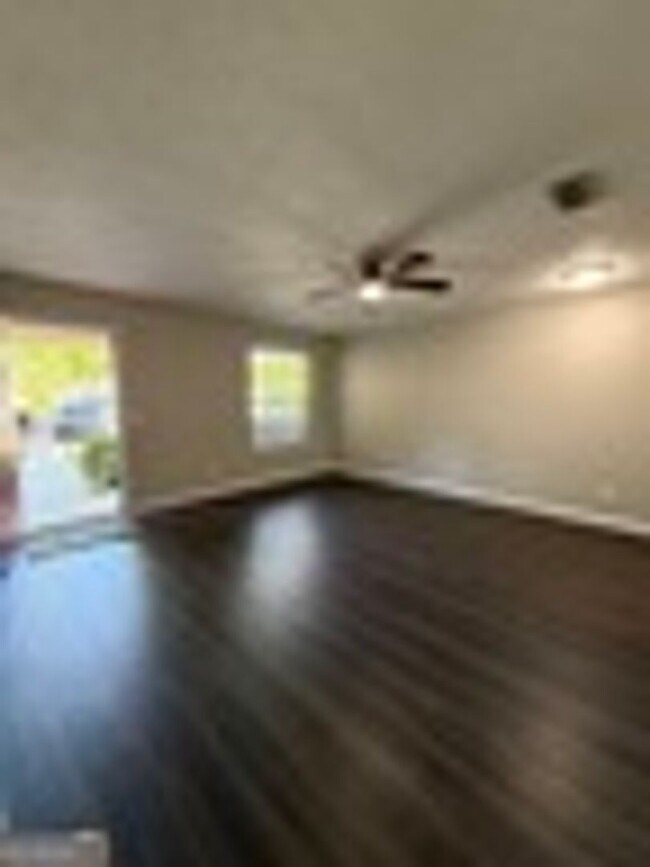 Building Photo - 73 Talbot Ct