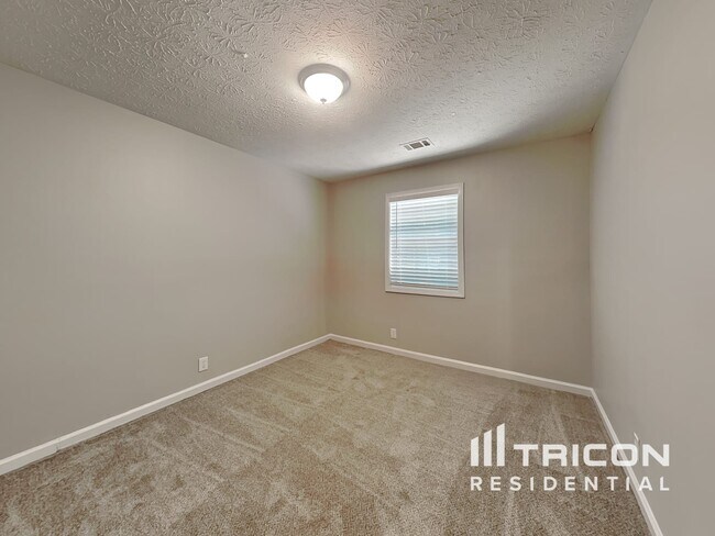 Building Photo - 4405 Cindy Pl SE