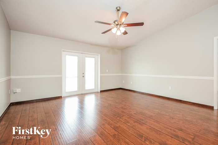 Building Photo - 3613 Stonefield Dr