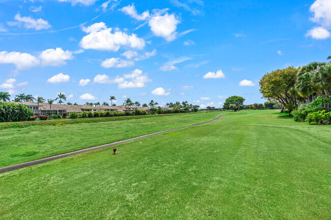 Building Photo - 5054 Golfview Ct