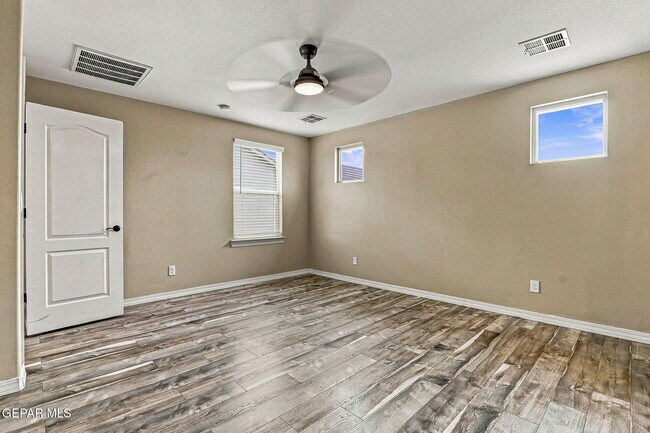 Building Photo - 14525 Juan Diego Dr