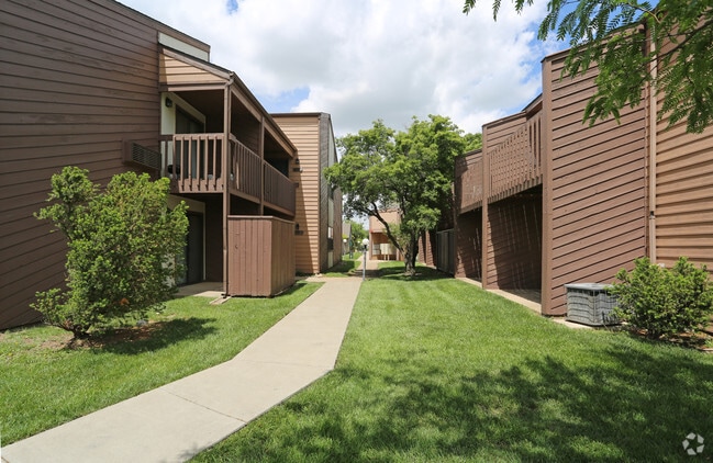 The Place Apartments Wichita, KS Apartment Finder