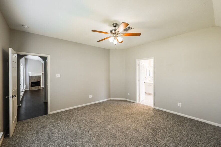 Building Photo - 5139 Chase Park Cir