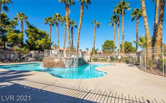 Building Photo - $500 OFF MOVE-IN! 2 Bedroom Condo near Air...