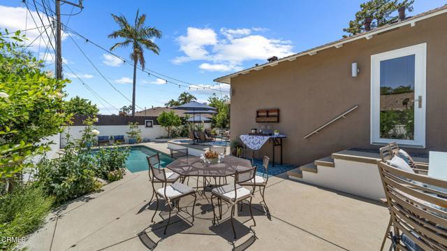 Building Photo - 2030 N Altadena Dr
