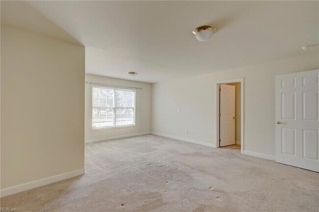 Building Photo - 9469 Glass Rd