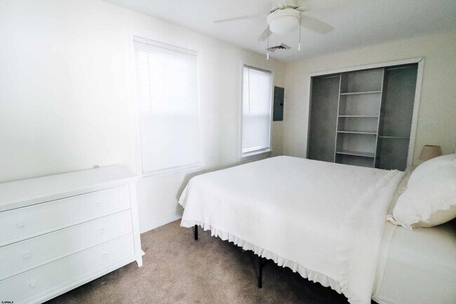 Building Photo - 129 N Derby Ave