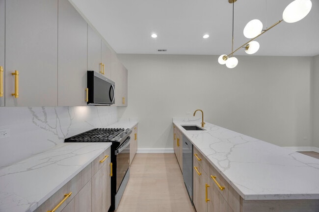 Building Photo - 4629 S Michigan Ave