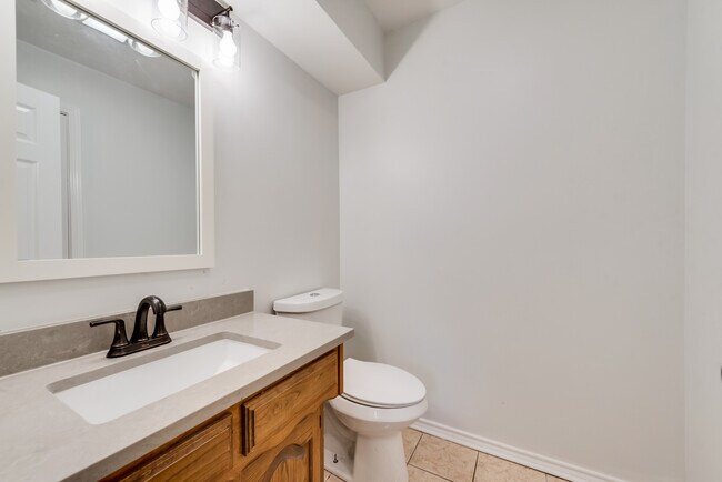 Building Photo - 923 S Greenstone Ln