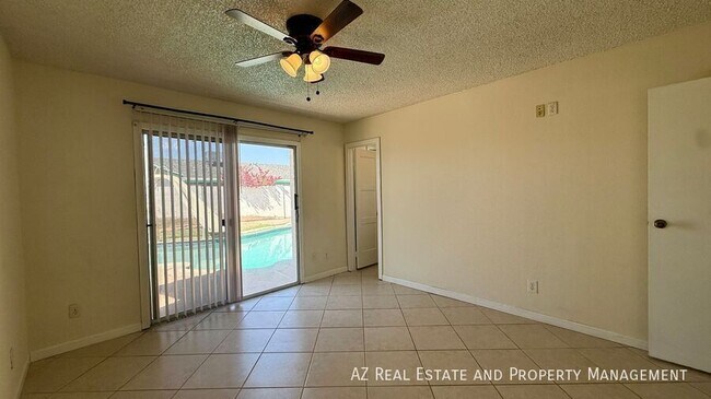 Building Photo - 4440 W Yucca St