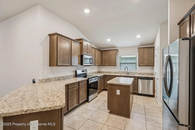 Building Photo - 12518 Pine Bluff St