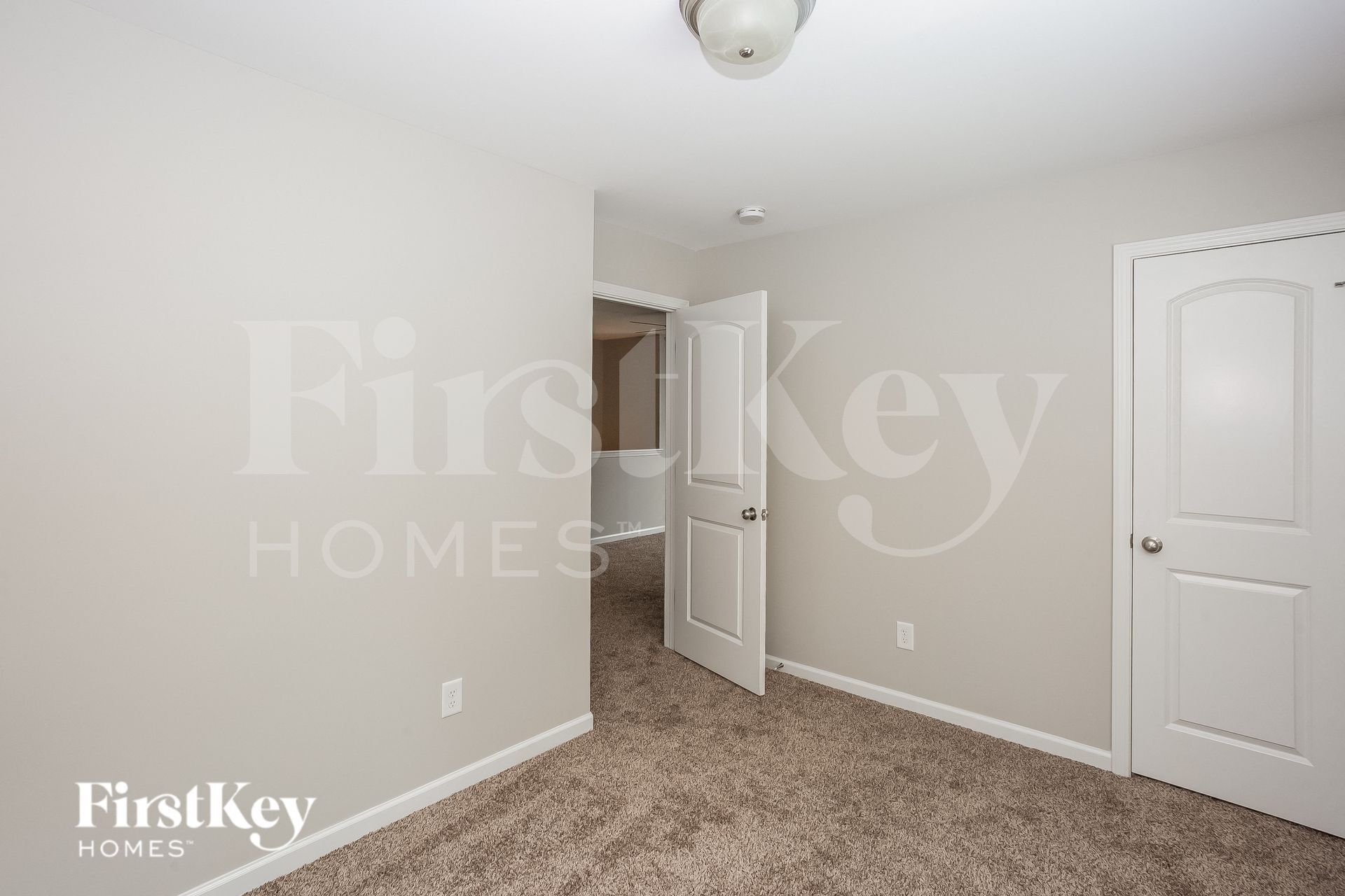 Building Photo - 4944 Rockwood Rd