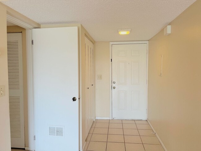 Building Photo - 1054 Lotus Cove Ct