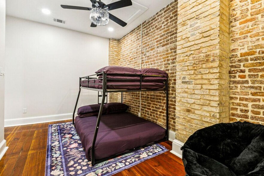 Building Photo - 1725 Robert C. Blakes Sr. Dr