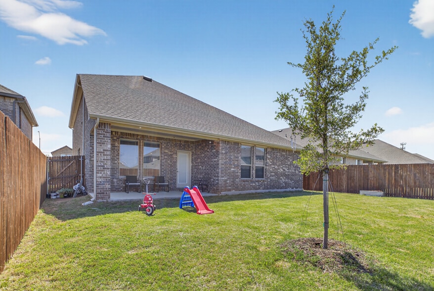 Building Photo - 8125 Danny Scarth Ln