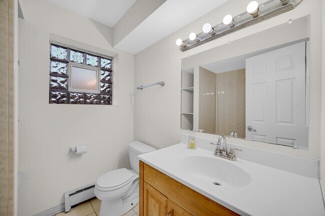 Building Photo - 2342 W 111th St