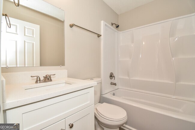 Building Photo - 1311 Ambercrest Way
