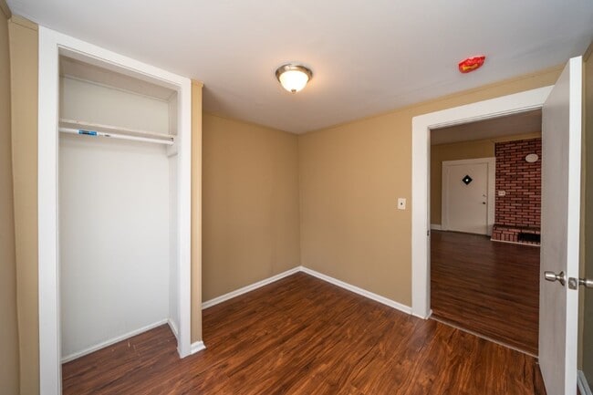 Building Photo - Rare Find Rock Creek – Space, Style & Storage!