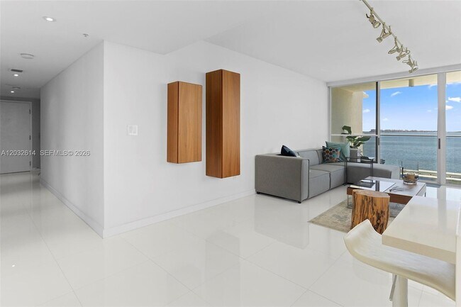 Building Photo - 800 Claughton Island Dr