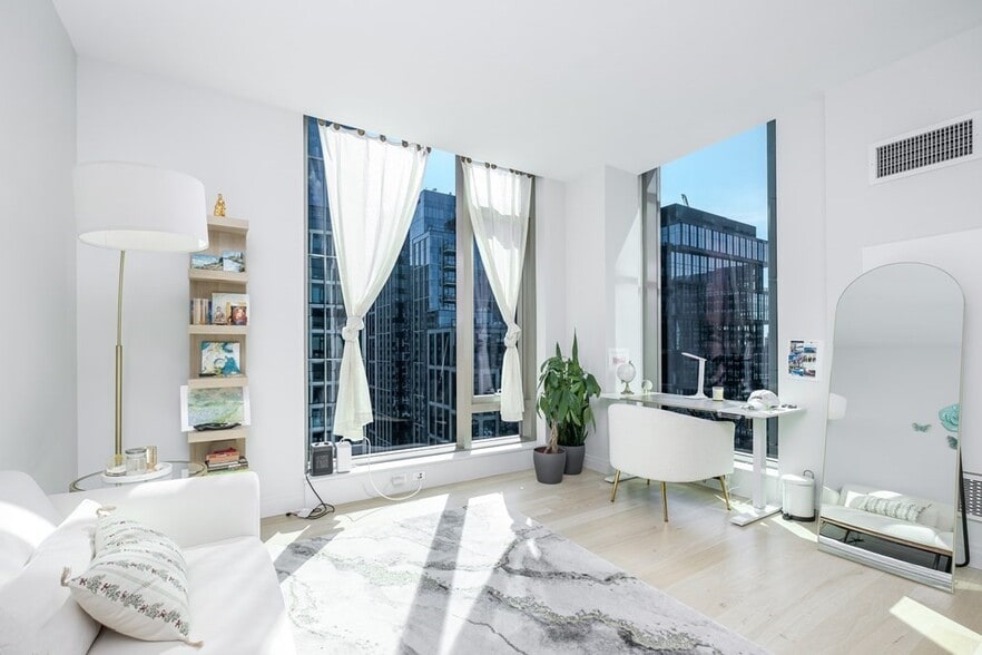 Building Photo - 133 Seaport Blvd