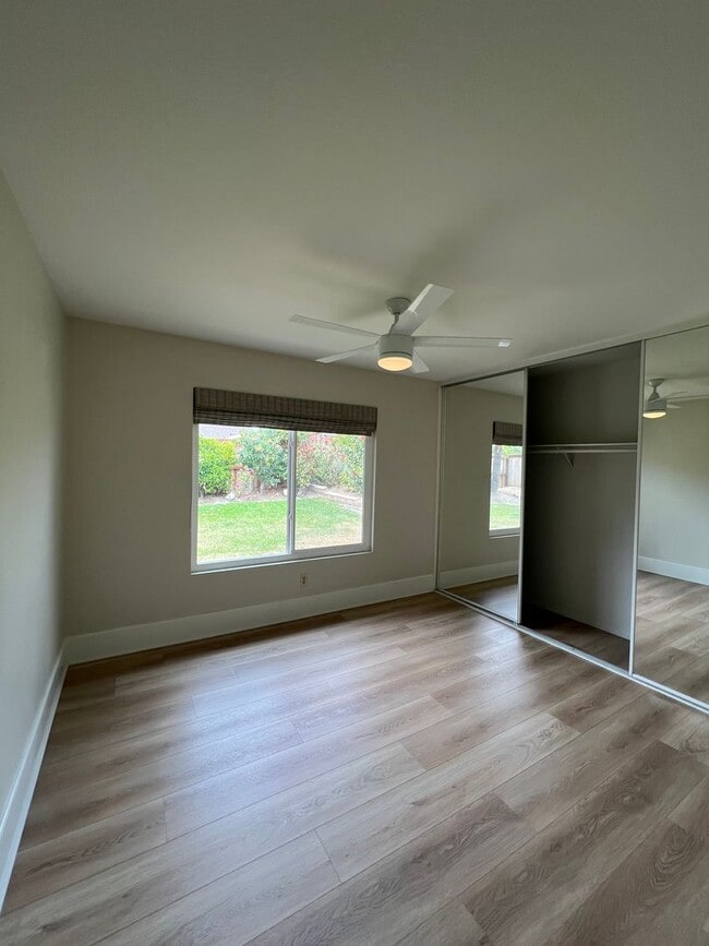 Building Photo - Beautiful Single Story Family Home