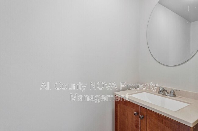 Building Photo - 9995 Campus Way S