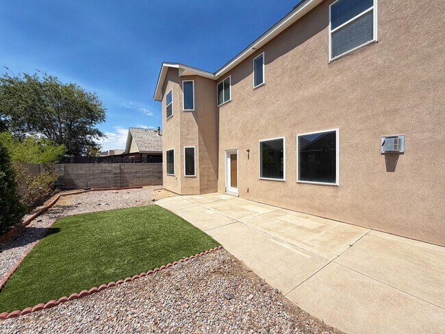 Building Photo - 6216 Calle Vizcaya NW