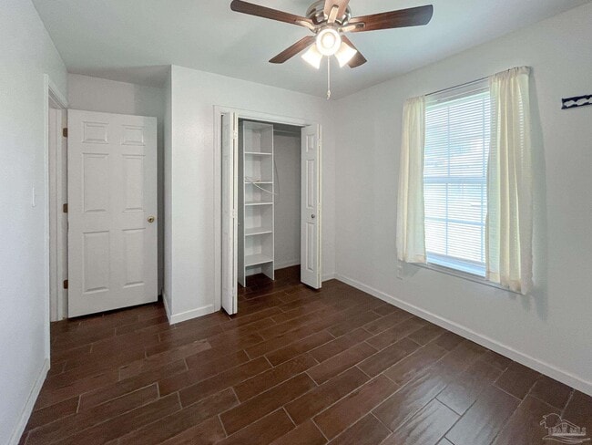 Building Photo - 1304 Pine Hill Cir
