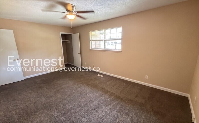 Building Photo - 716 Marley Way