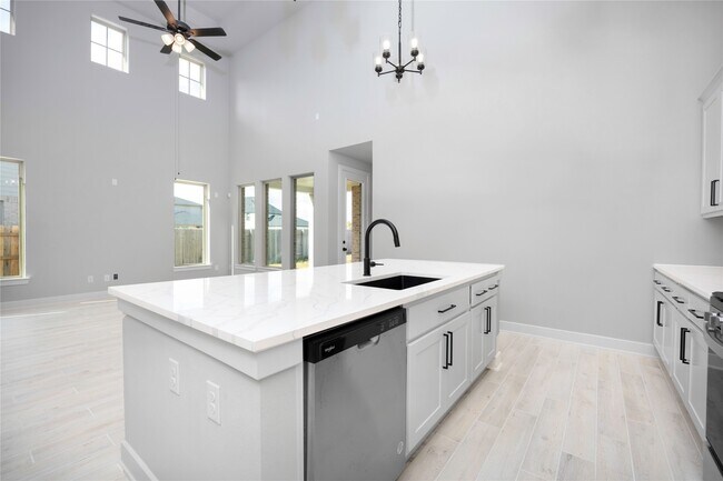 Building Photo - 24130 Elkhorn Gln Ln