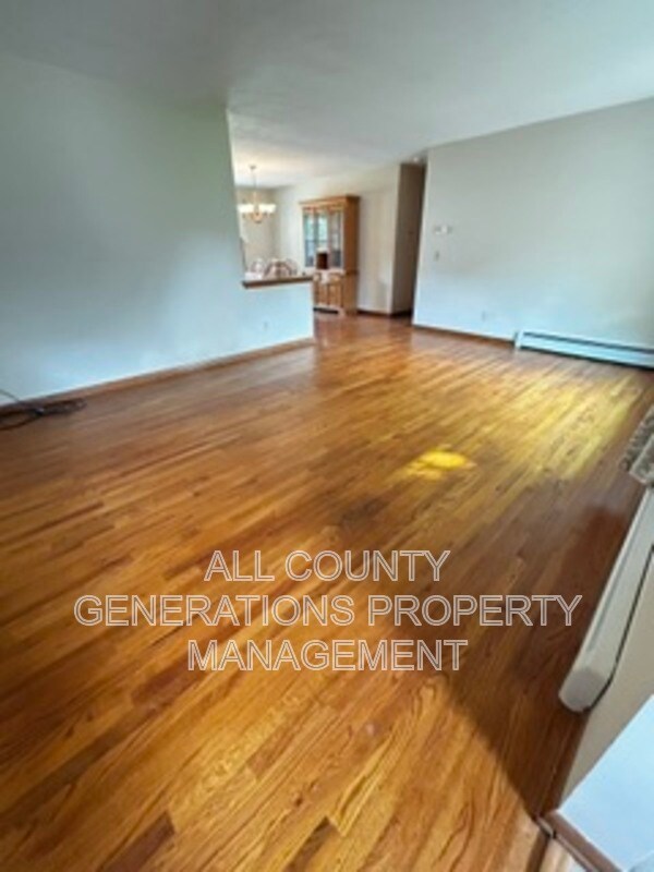 Building Photo - 2281 Weymouth Rd