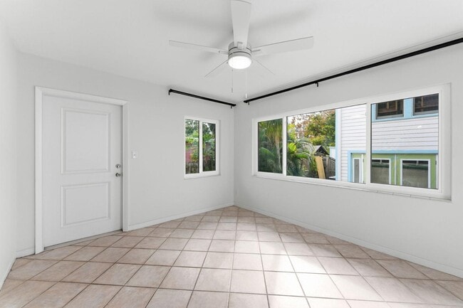 Building Photo - 766 20th Ave N