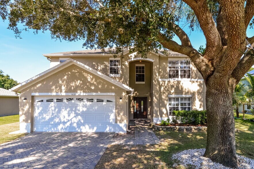 Primary Photo - 1239 Juniper Hammock St