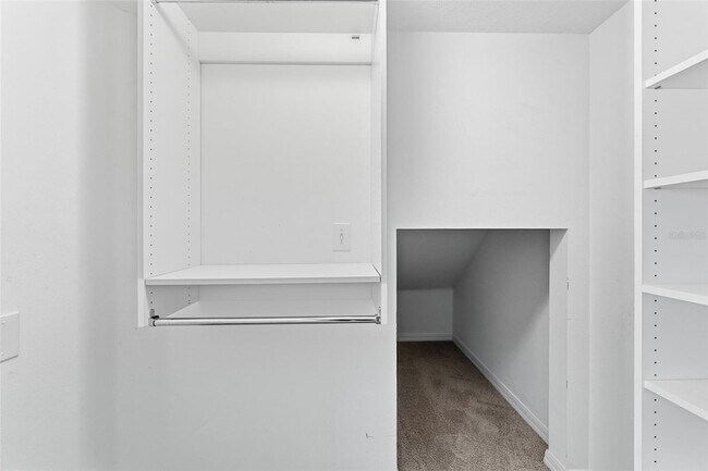 Building Photo - 10238 Perthshire Cir