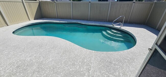 Building Photo - 9331 Stubenville Ave