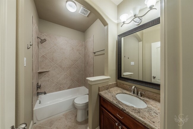 Building Photo - 32611 Waltham Crossing