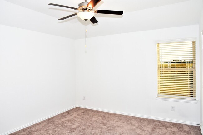 Building Photo - 7510 Monarch Forest Ln