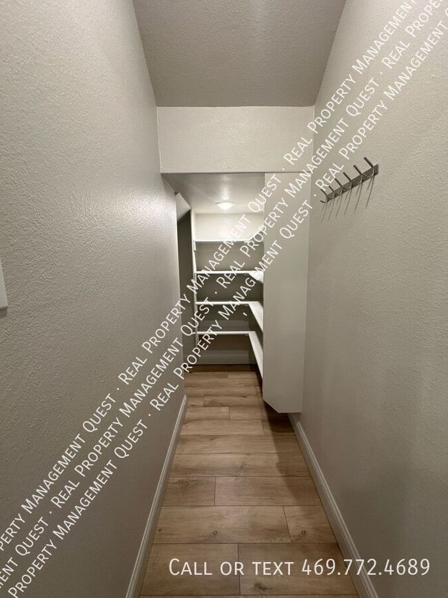 Building Photo - 4553 Cypress Thorn Dr