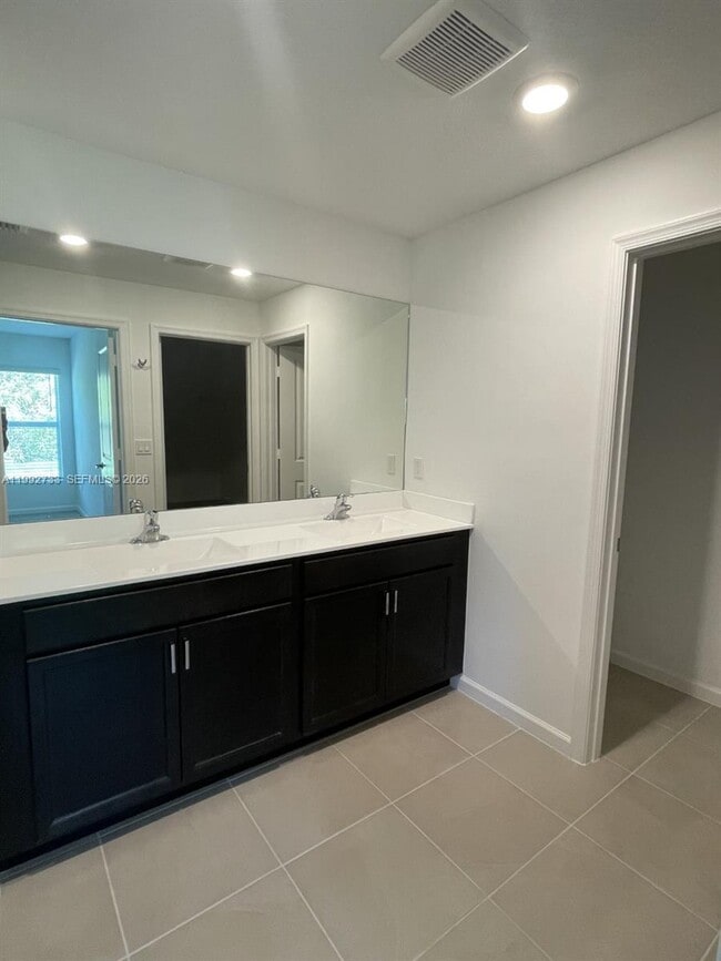 Building Photo - 4244 Thurso Wy