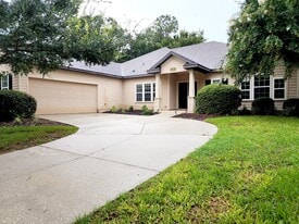 Front yard: Maintained by the HOA - 8184 SW 73rd Ln