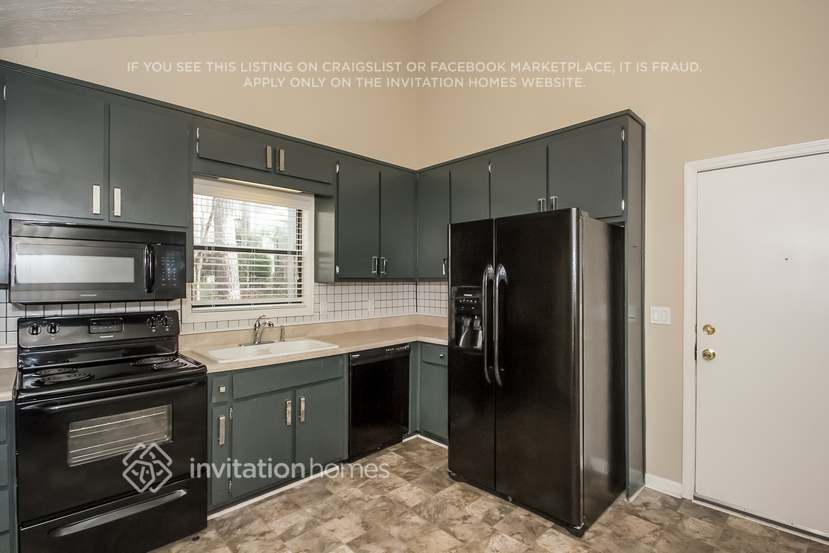 Building Photo - 3895 Rock Mill Pkwy