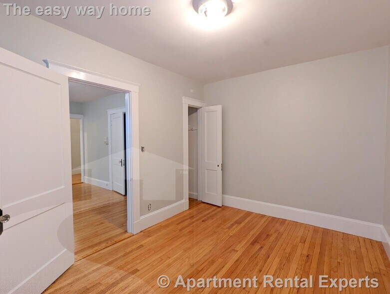 Building Photo - 156-158 Summer St Unit #115