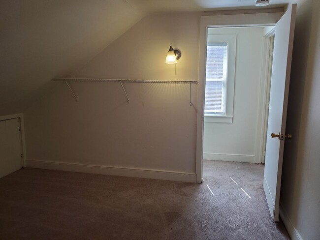 Building Photo - Lovely 2 Bedroom Home in Lancaster City!