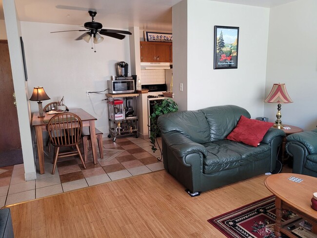 Interior Photo - 1620 Marshall