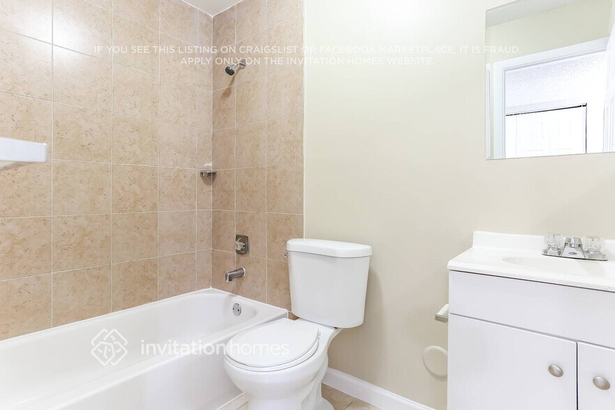 Building Photo - 6419 NW 192nd Terrace